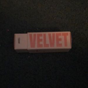 Jeffree star velvet trap lipstick